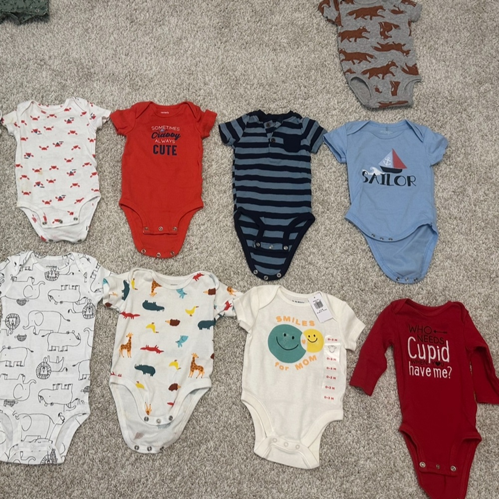 🔴Sale!!!•🔴 Pick any 4 items on the picture for $12 - All size 0-3 months